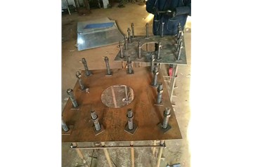 山西不銹鋼監(jiān)控立桿與鐵質(zhì)監(jiān)控立桿的區(qū)別有哪些？太原鑫雨杭監(jiān)控桿